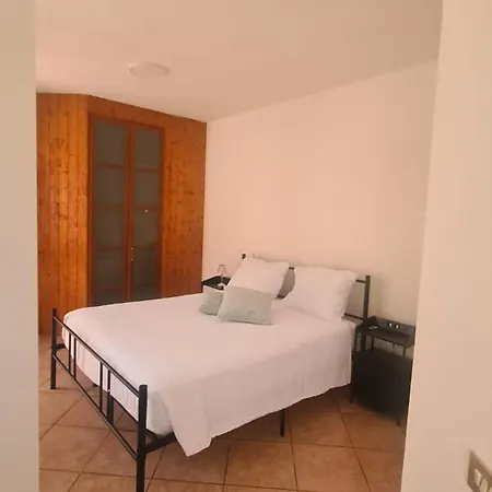 Lejlighed House Poppa Bellano