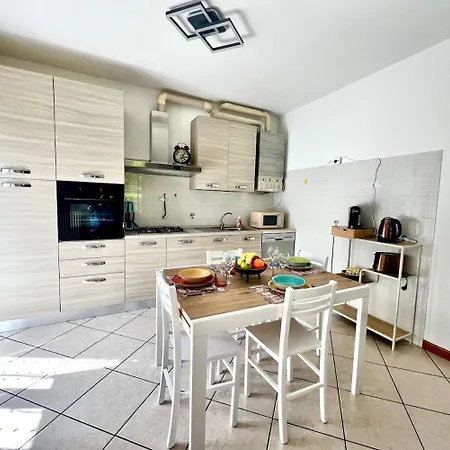 House Poppa Appartamento Bellano